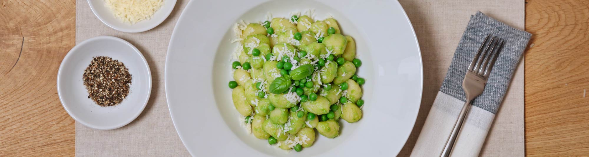 Gnocchi with Pea Pesto & Sundried Tomatoes&nbsp;