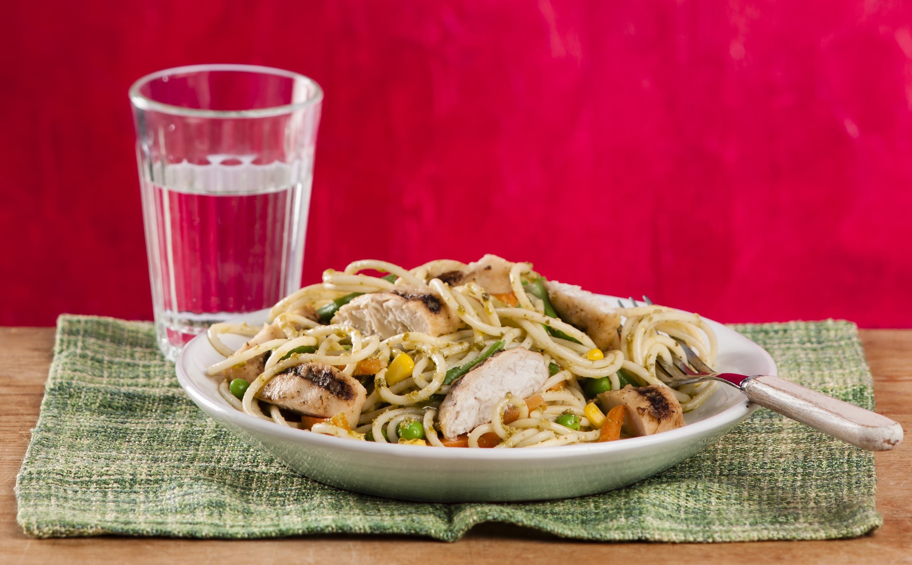 Pesto Chicken Spaghetti with Mixed Veg